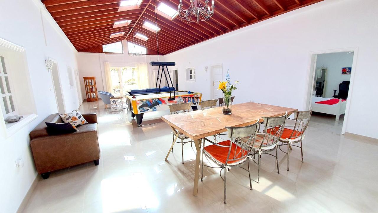 Stunning Sea View Villa With 6 Bedrooms & Heated Pool - Villa Renaissance Playa Blanca  Exterior photo