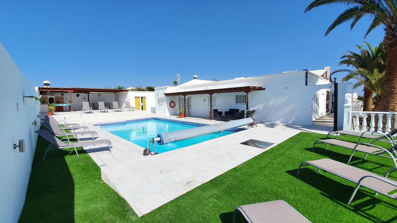 Stunning Sea View Villa With 6 Bedrooms & Heated Pool - Villa Renaissance Playa Blanca  Exterior photo