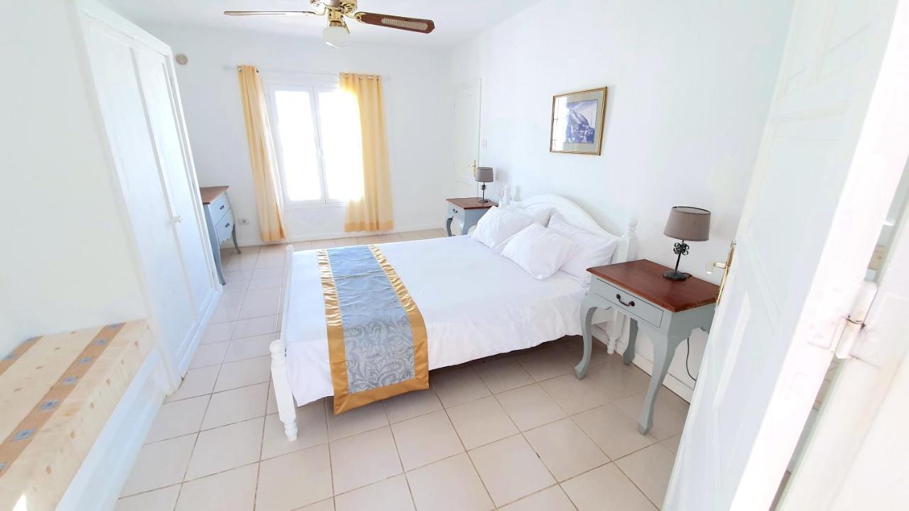 Stunning Sea View Villa With 6 Bedrooms & Heated Pool - Villa Renaissance Playa Blanca  Exterior photo
