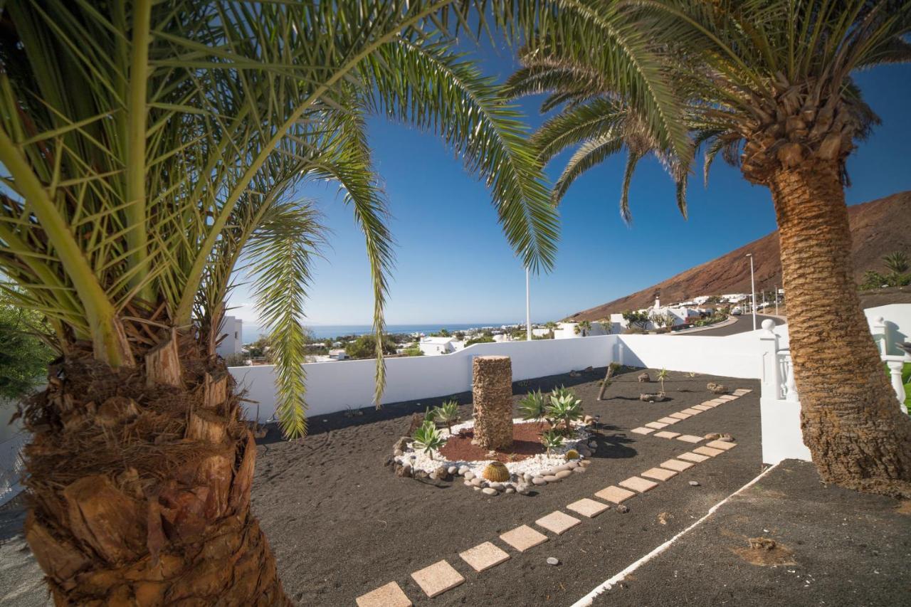 Stunning Sea View Villa With 6 Bedrooms & Heated Pool - Villa Renaissance Playa Blanca  Exterior photo